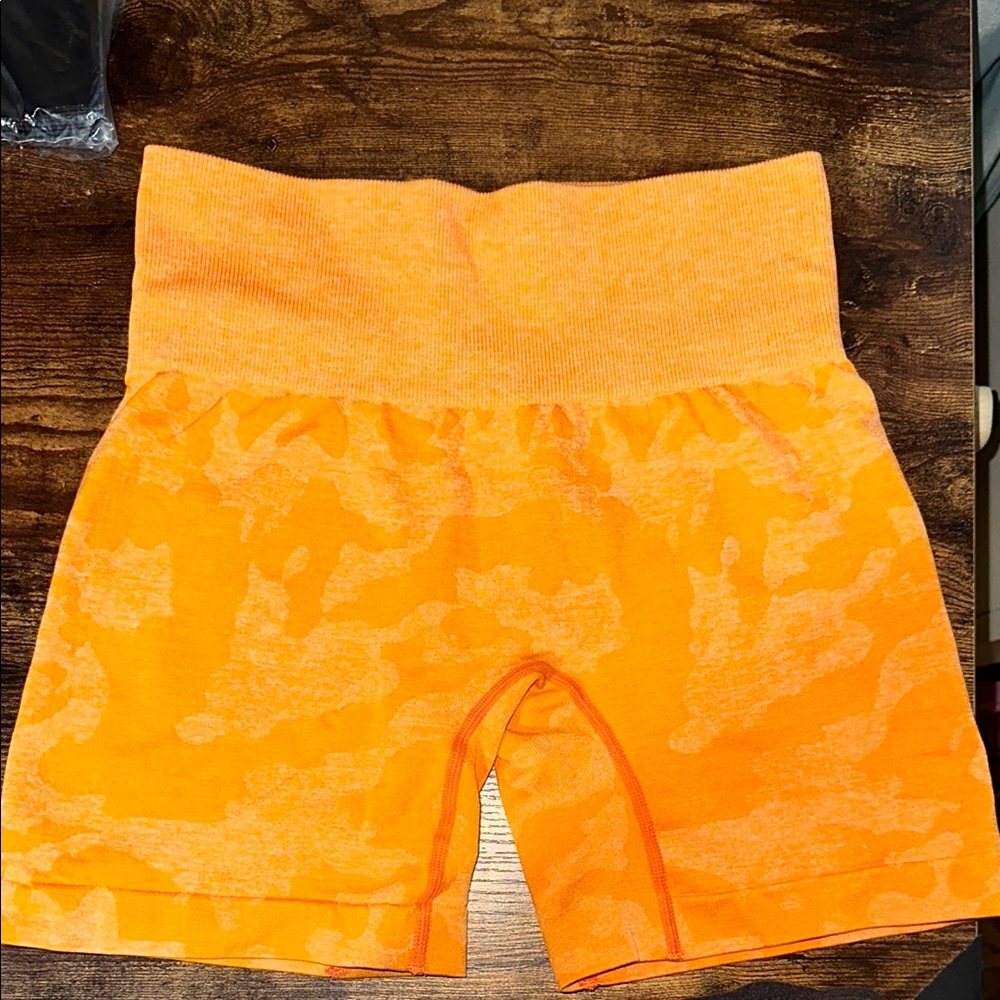 YEOREO Camo Orange Women's Lifting/Biker Shorts